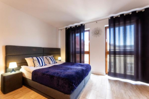 Apartamenty Bałtyckie - Grand Baltic - WIFI, Klimatyzacja, Sala Zabaw, Taras wypoczynkowy, centrum Ustki, Ustka